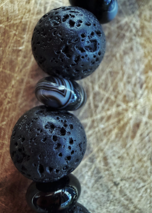 Black lava stone and agate bracelet - Virginia Allan