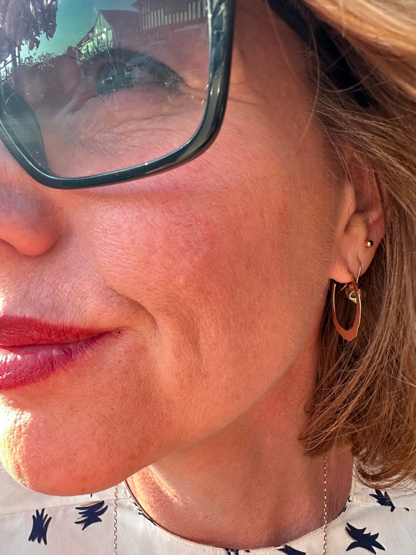 Hammered gold hoop earrings