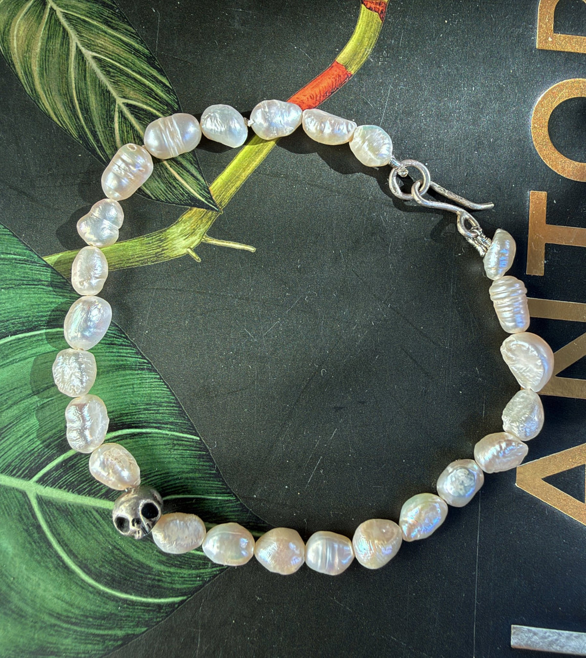 Silver Skull with Freshwater Pearls bracelet - Virginia Allan