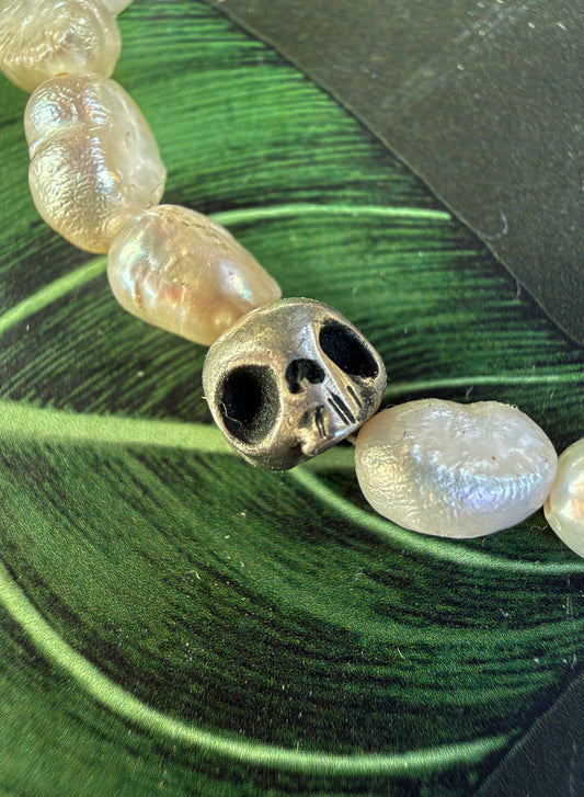Silver Skull with Freshwater Pearls bracelet - Virginia Allan